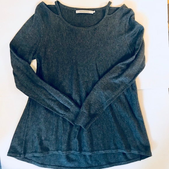 Stitches & Stripes Sweaters - Stitches & Stripes Stitch Fix Peekabo Shoulder Top Stitches & Stripes Sweaters - Stitches & Stripes Stitch Fix Peekabo Shoulder Top
